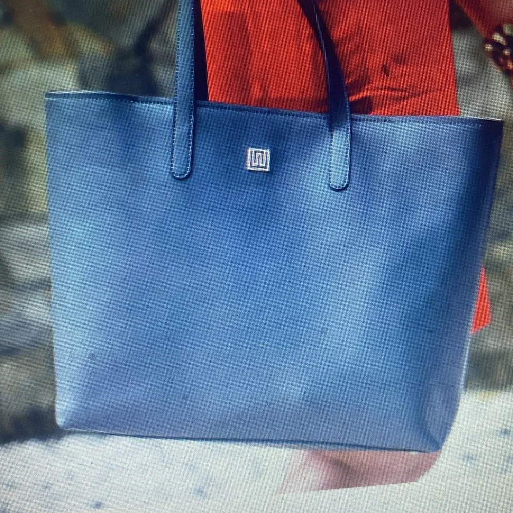 Nikki Williams Hampton Tote - Picture 2 of 13